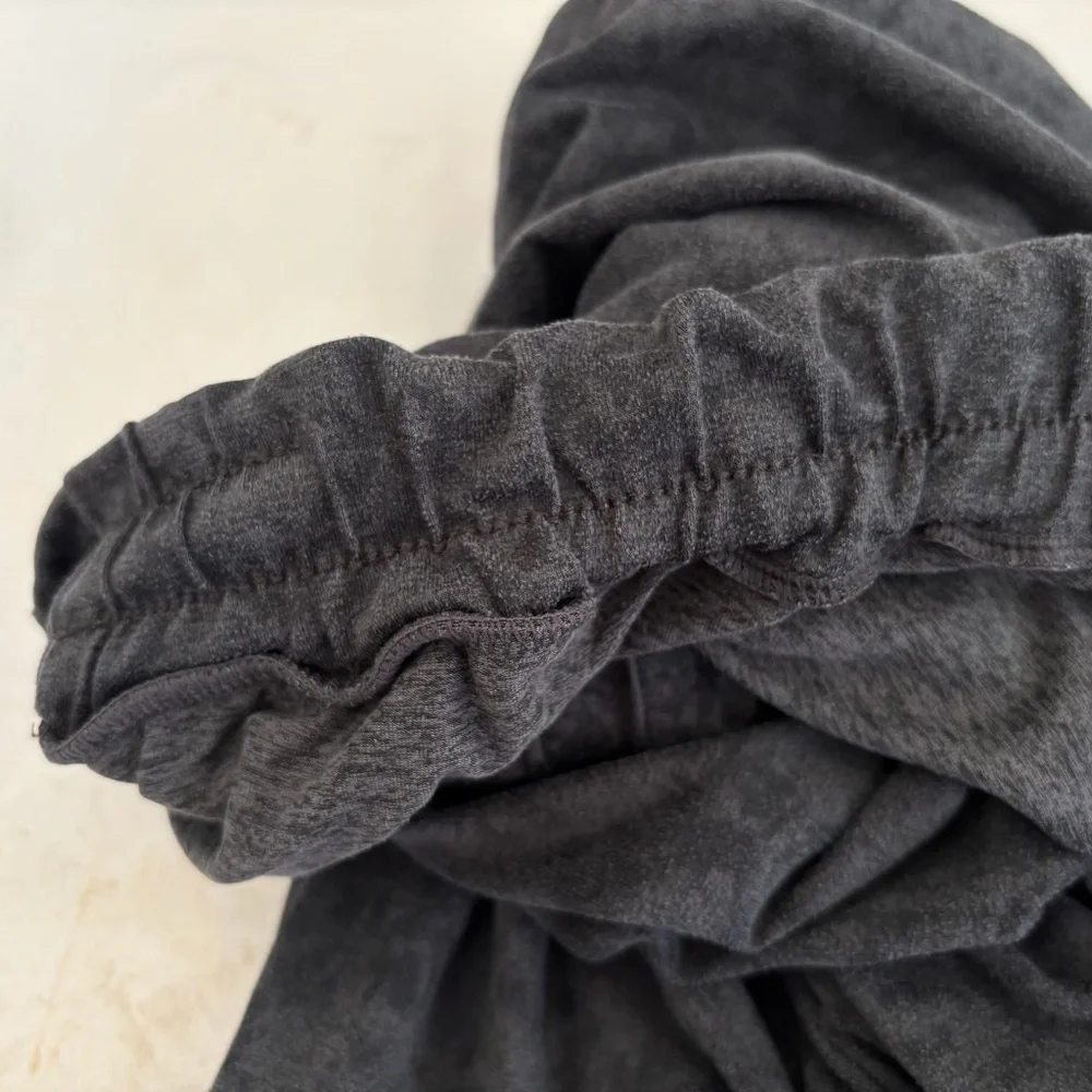 Vuori Performance Jogger in Charcoal Shibori